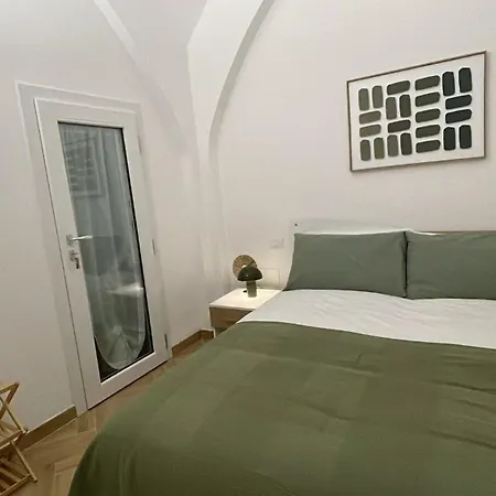 Fontana - And Apartment *